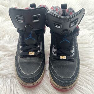 Jordan Spizike Big Kids 6 Black Red Cement Gray